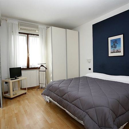 Residence Alba Colombare Di Sirmione Экстерьер фото